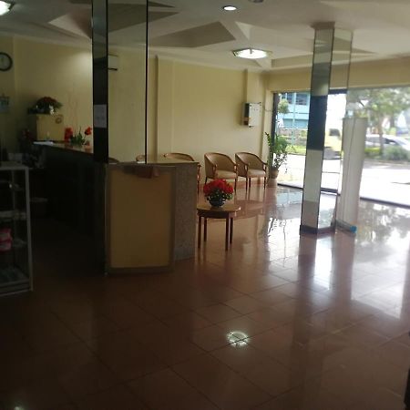 Hotel Mayang Sari 2 Jambi Exterior foto